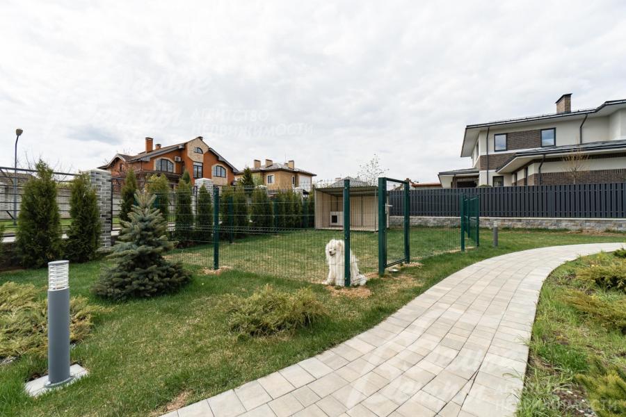 Вольер для собаки со стальным 3D ограждением с утеплённой будкой