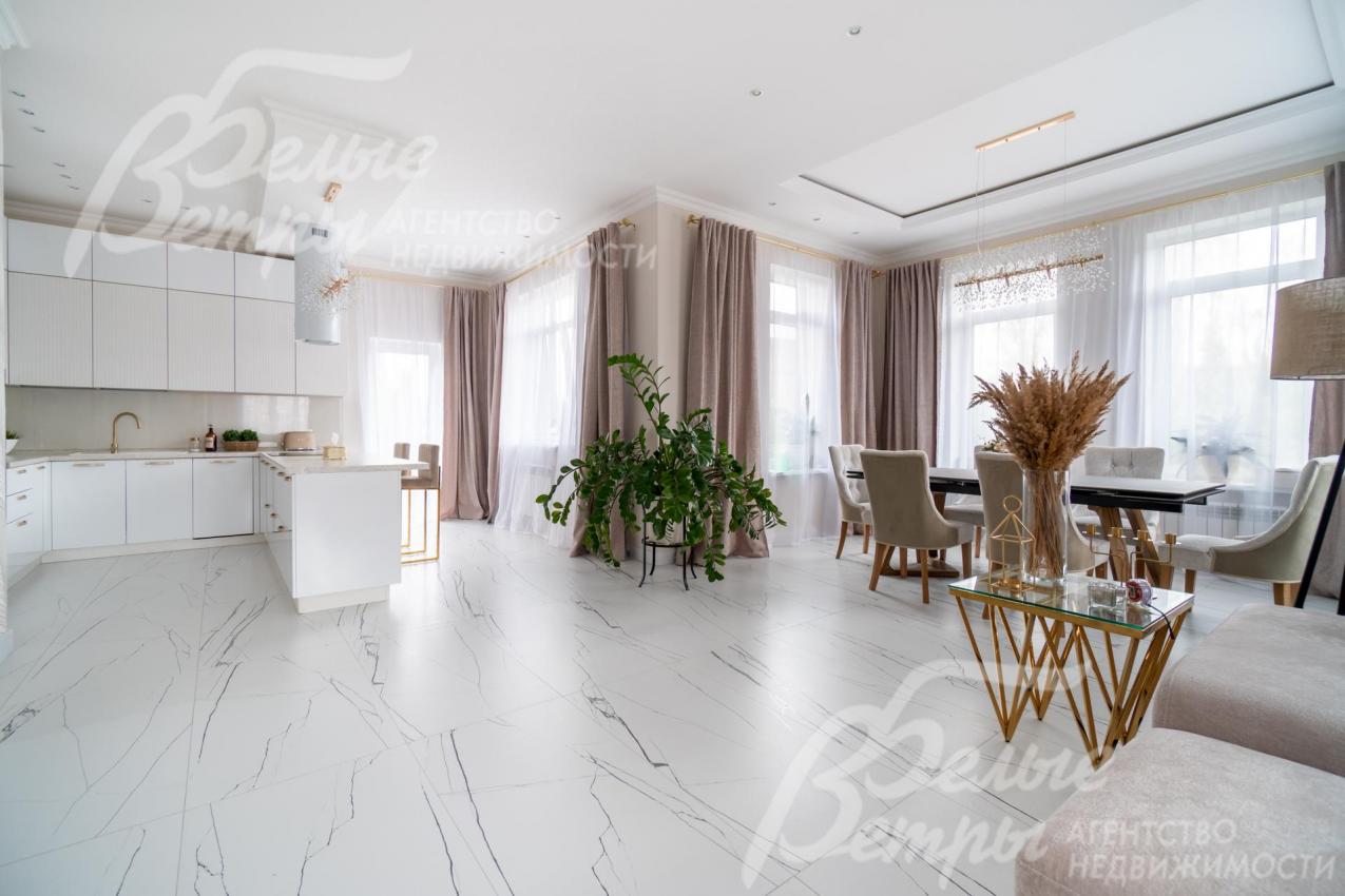 Большая площадь остекления