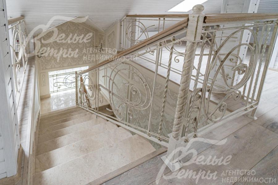 Лестница на мансарду