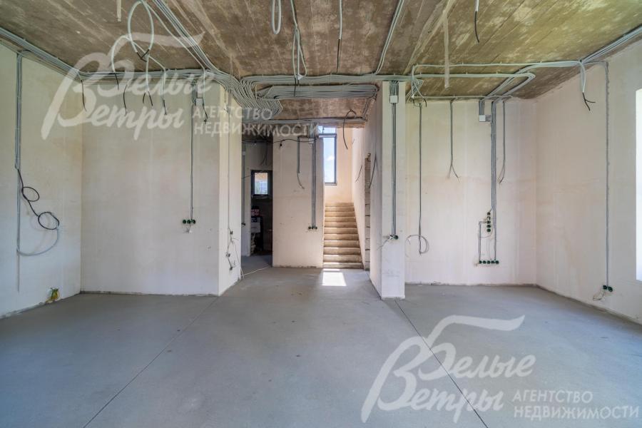 Проведены работы по разводке электрики, воды и отопления.