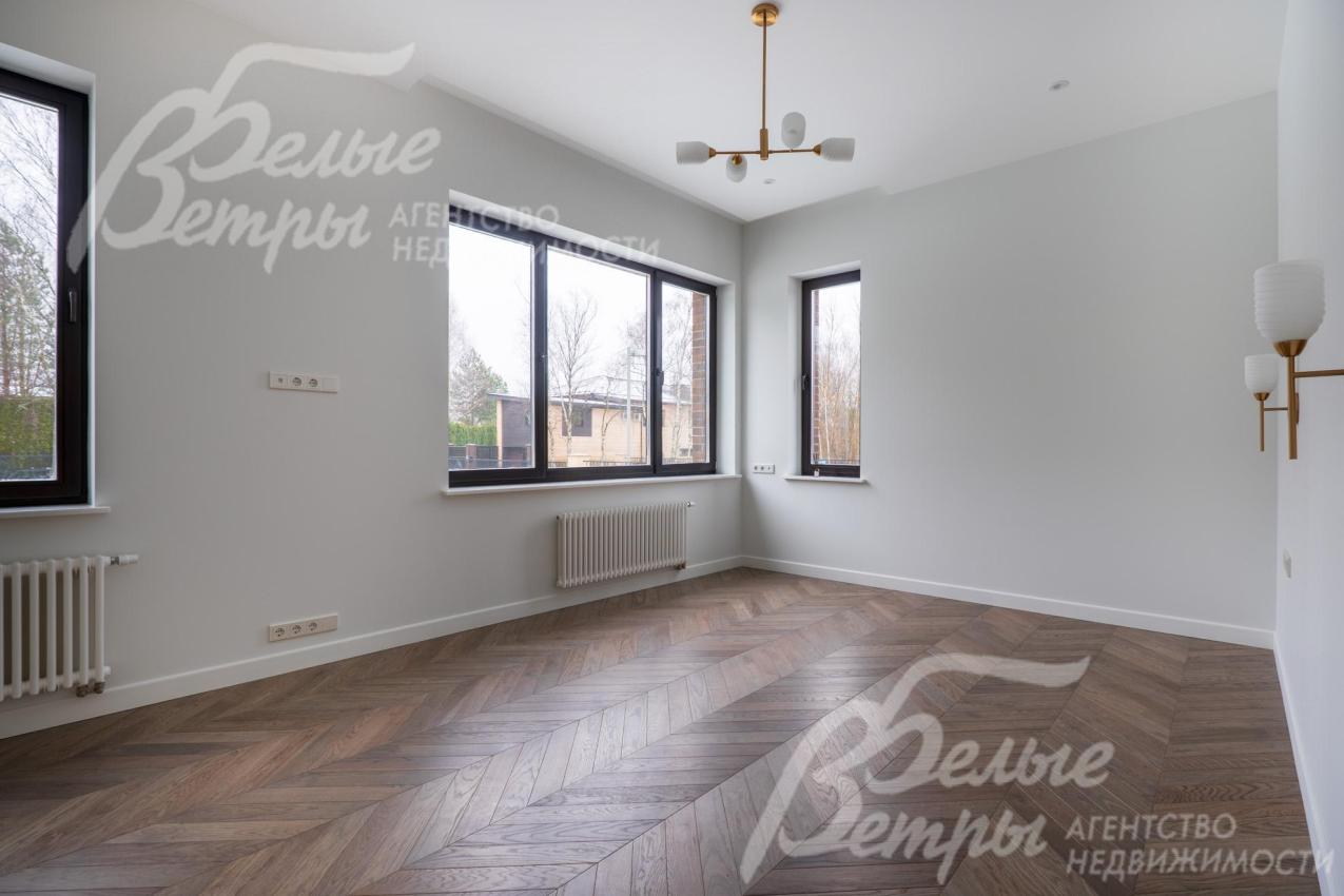 Гостевая спальня-кабинет на 1-ом этаже