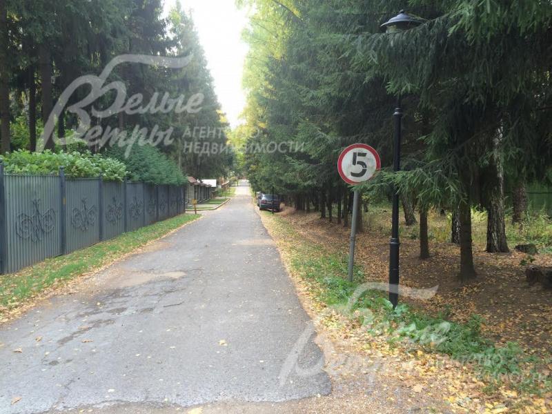 Дорога внутри поселка