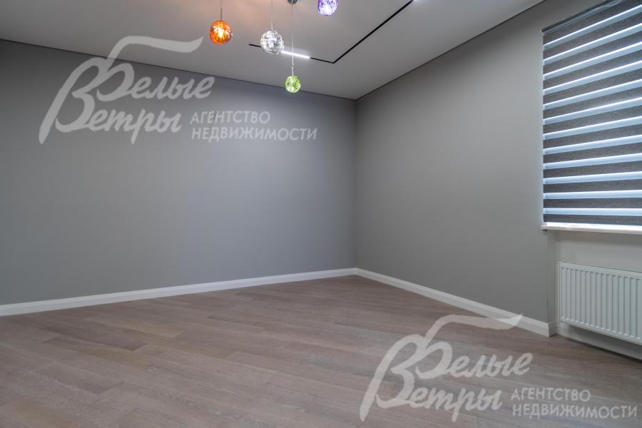 Гардеробная 18 кв.м при мастер-спальне