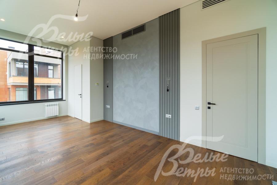 В отделке использованы дизайнерские элементы из дерева, 3D элементы.