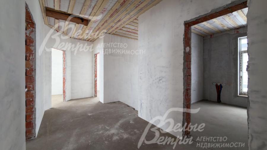 В проекте – 5 спален, одна из них – на первом этаже, кухня-гостиная 57 кв.м, просторные холлы