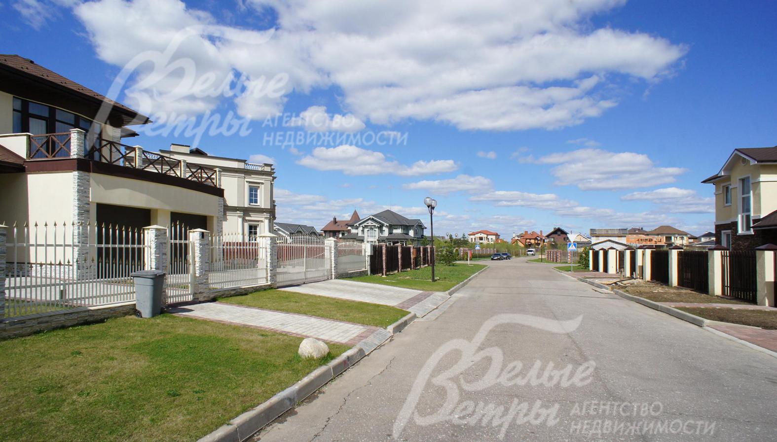 Широкие асфальтированные дороги