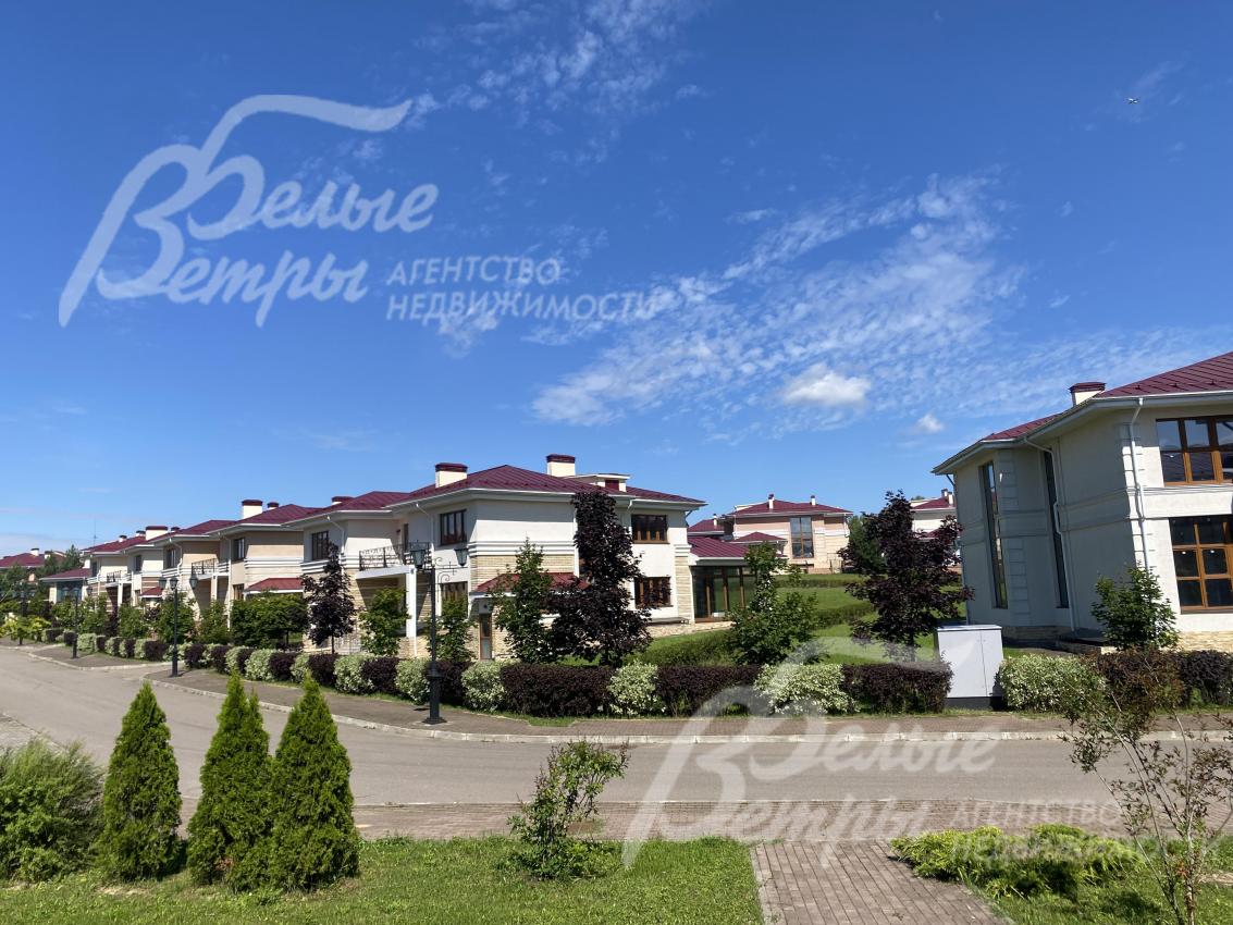 Ухоженные улицы в поселке Резиденция Николинские Ключи