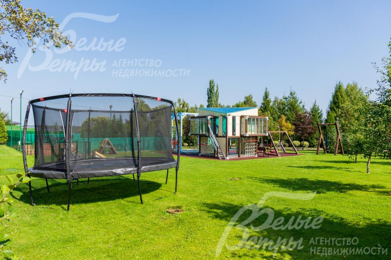 Детские площадки в поселке Варварино Эко