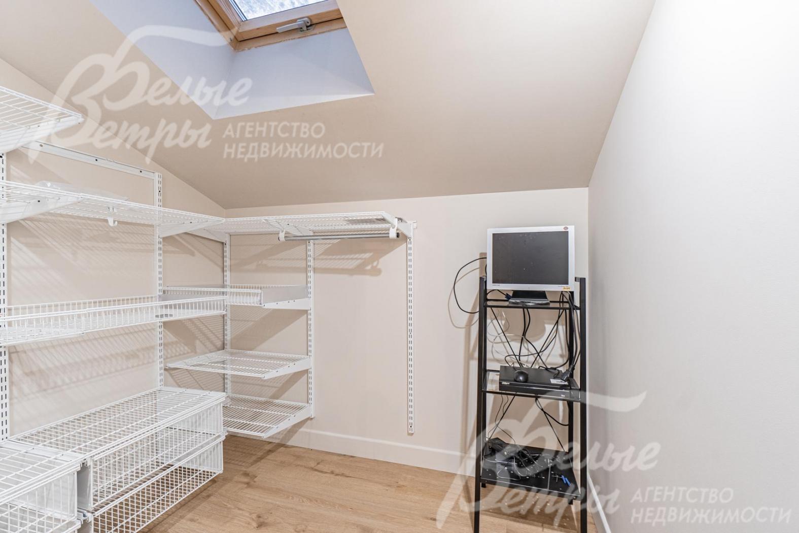 Гардеробная на мансарде