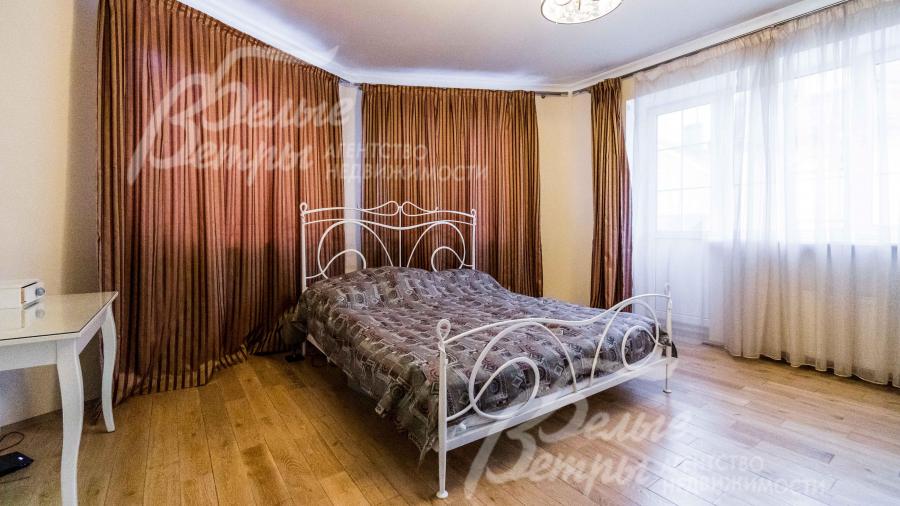 Спальня на 2-м этаже