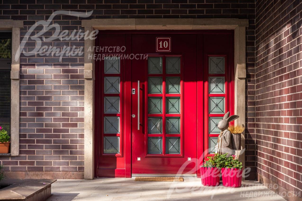 Входные двери произведены в Германии.