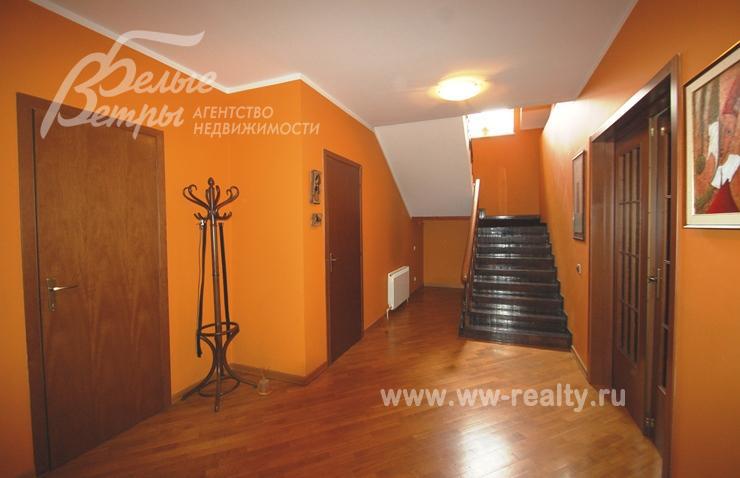 Холл первого этажа 23 кв.м