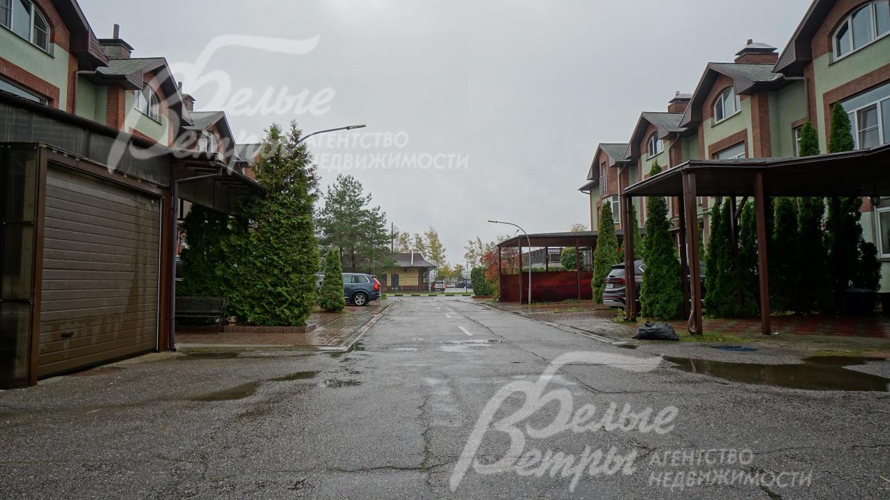 парковка у таунхауса на 5 авто