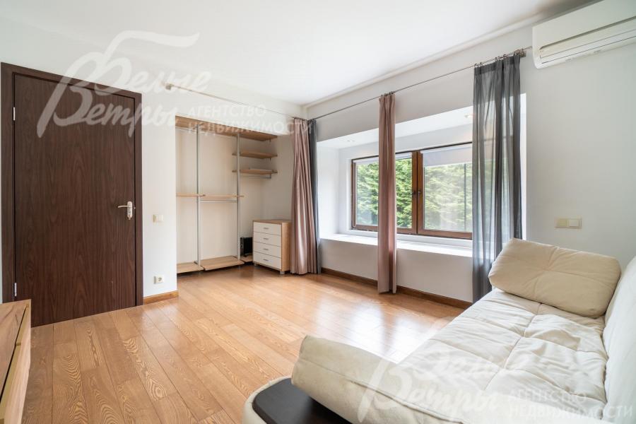 Спальня на 1-м этаже