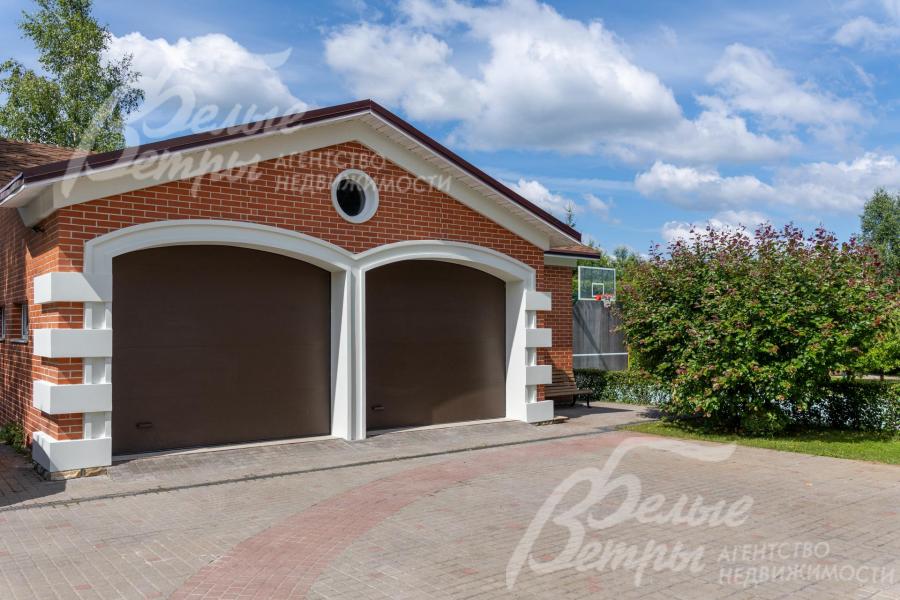 Гараж с генераторной 60 кв.м. Рядом парковка на 6 авто