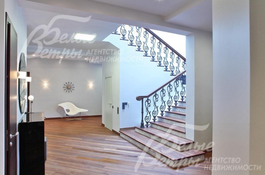 Лестничный холл 1-го этажа