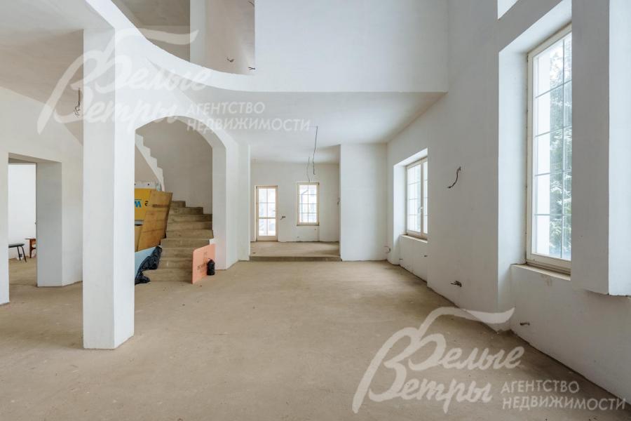 Гостиная со вторым светом