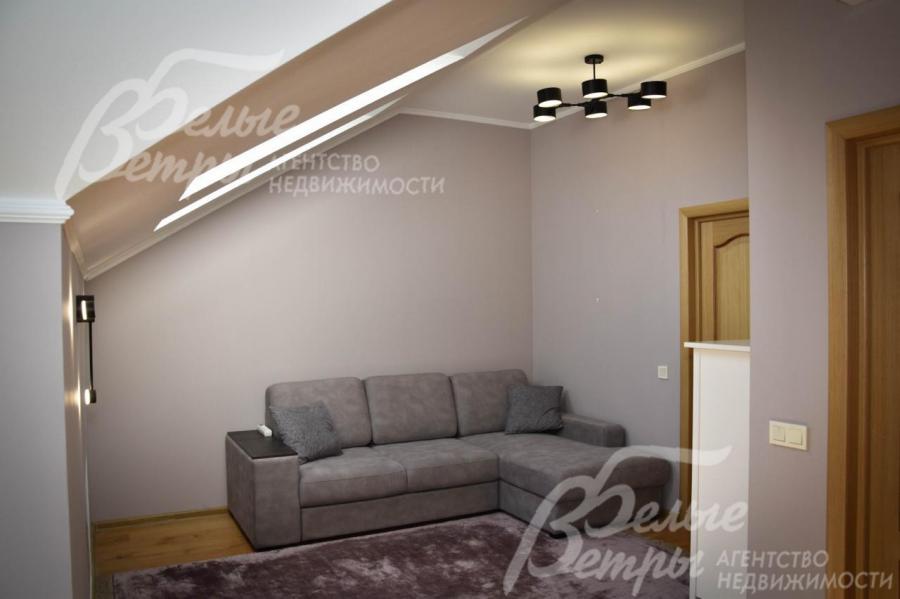 Зона отдыха в коридоре мансардного этажа