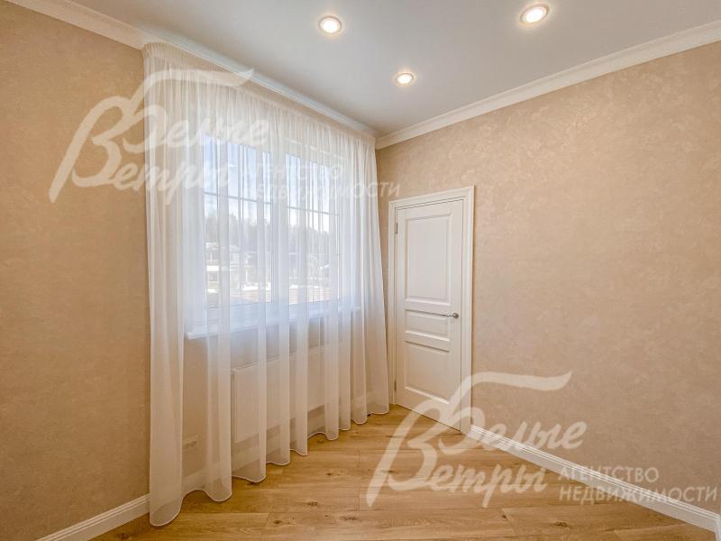 Гардеробная при мастер-спальне