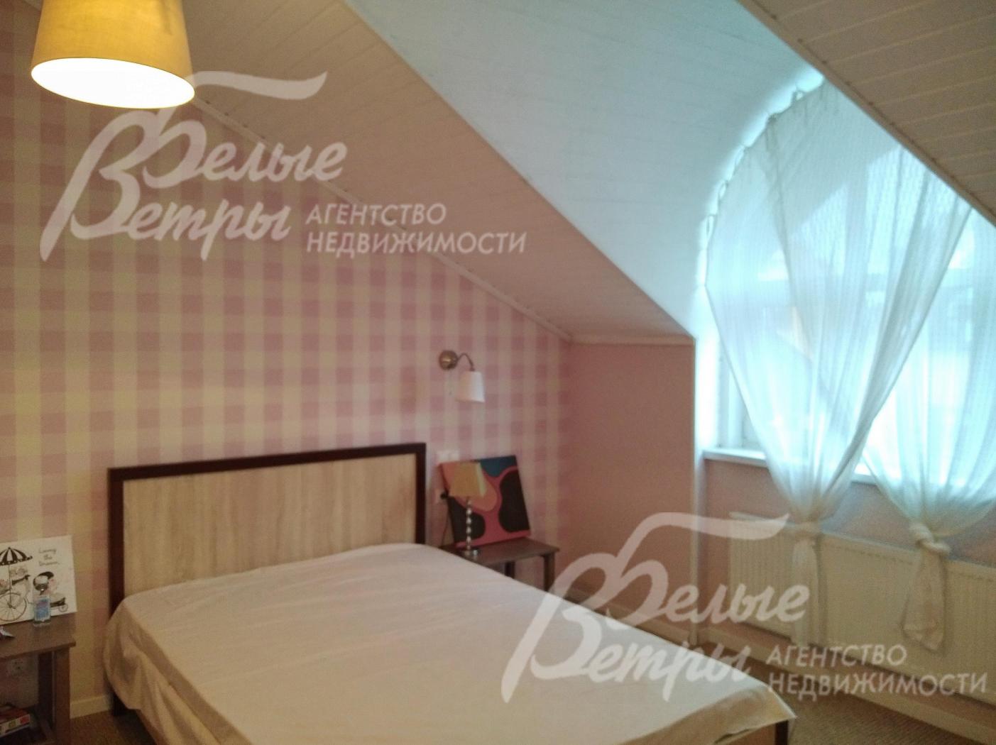 Спальня в мансардном этаже