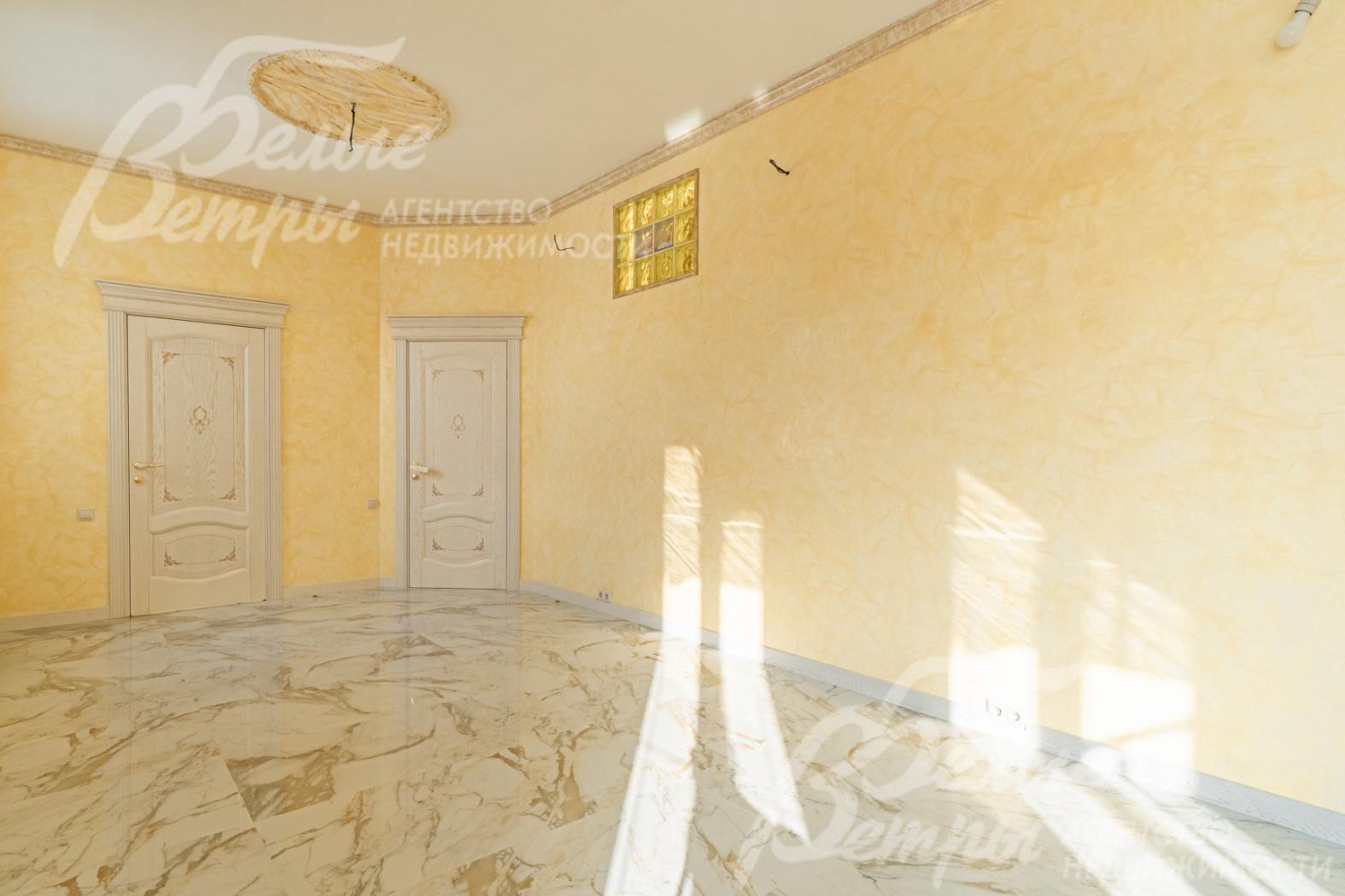 Двери - шпон ясеня натуральный.