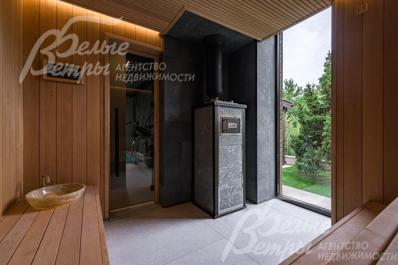 Парная с панорамным остеклением