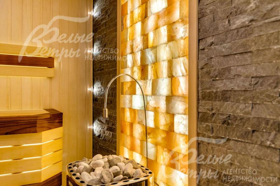Соляная стена в сауне