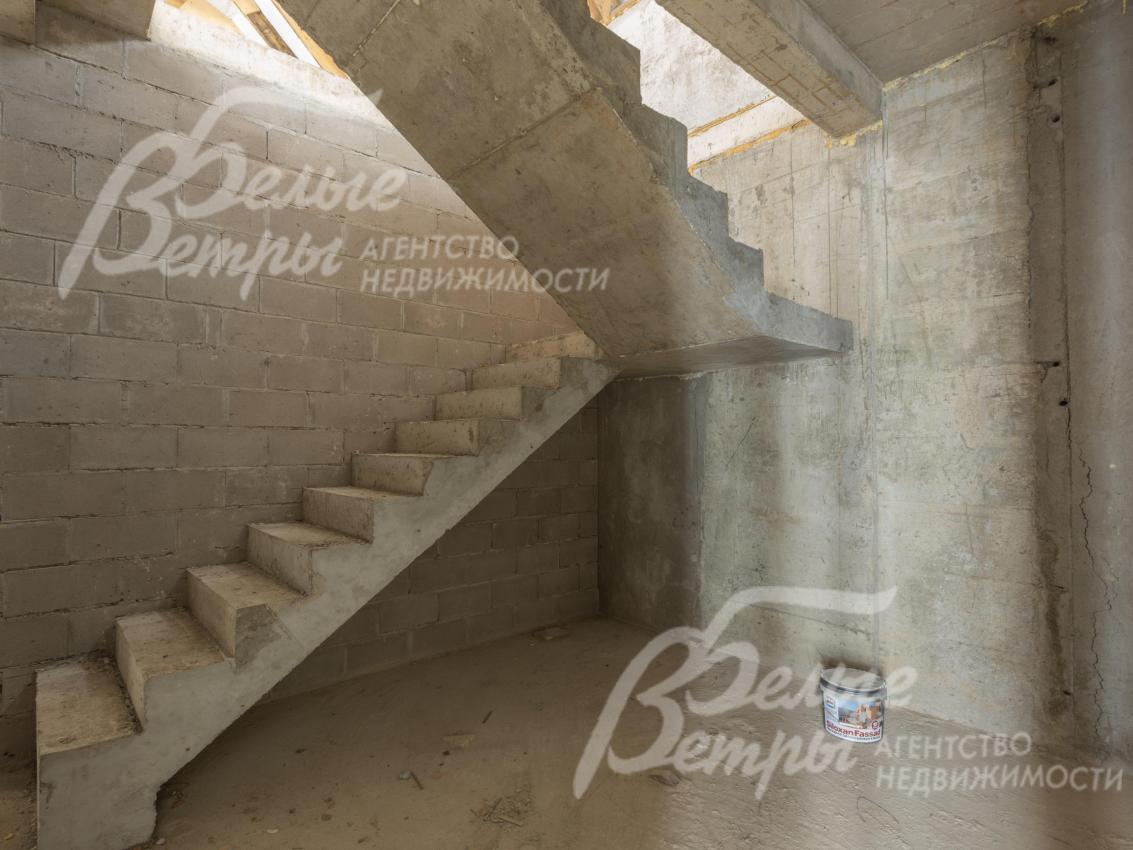 Лестница бетонная стандартной ширины