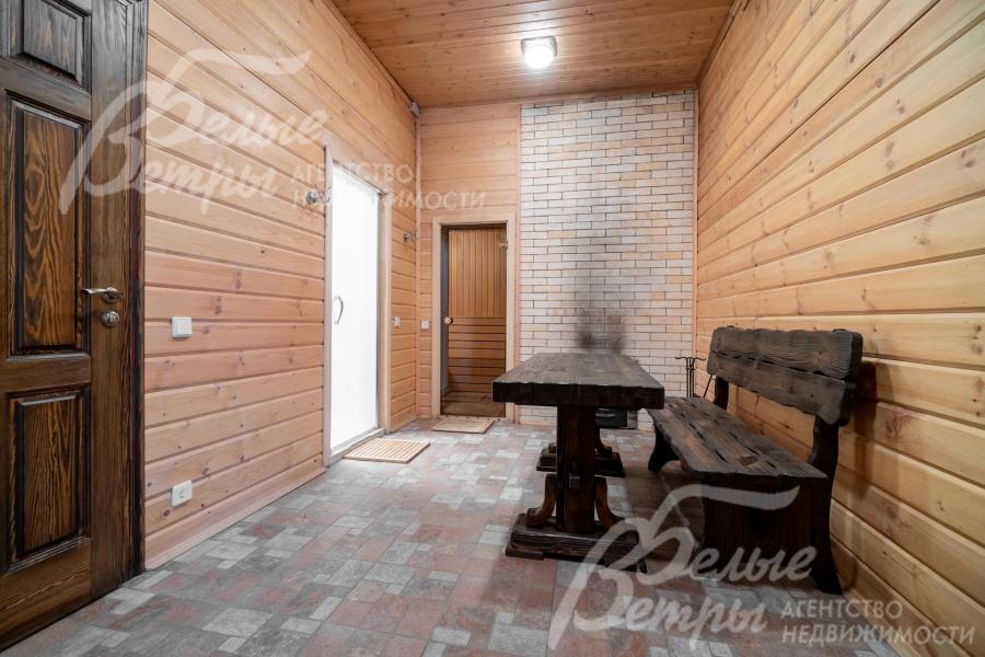 Комната перед баней в гостевом доме