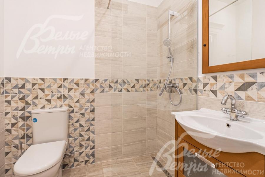 Санузел в блоке для персонала