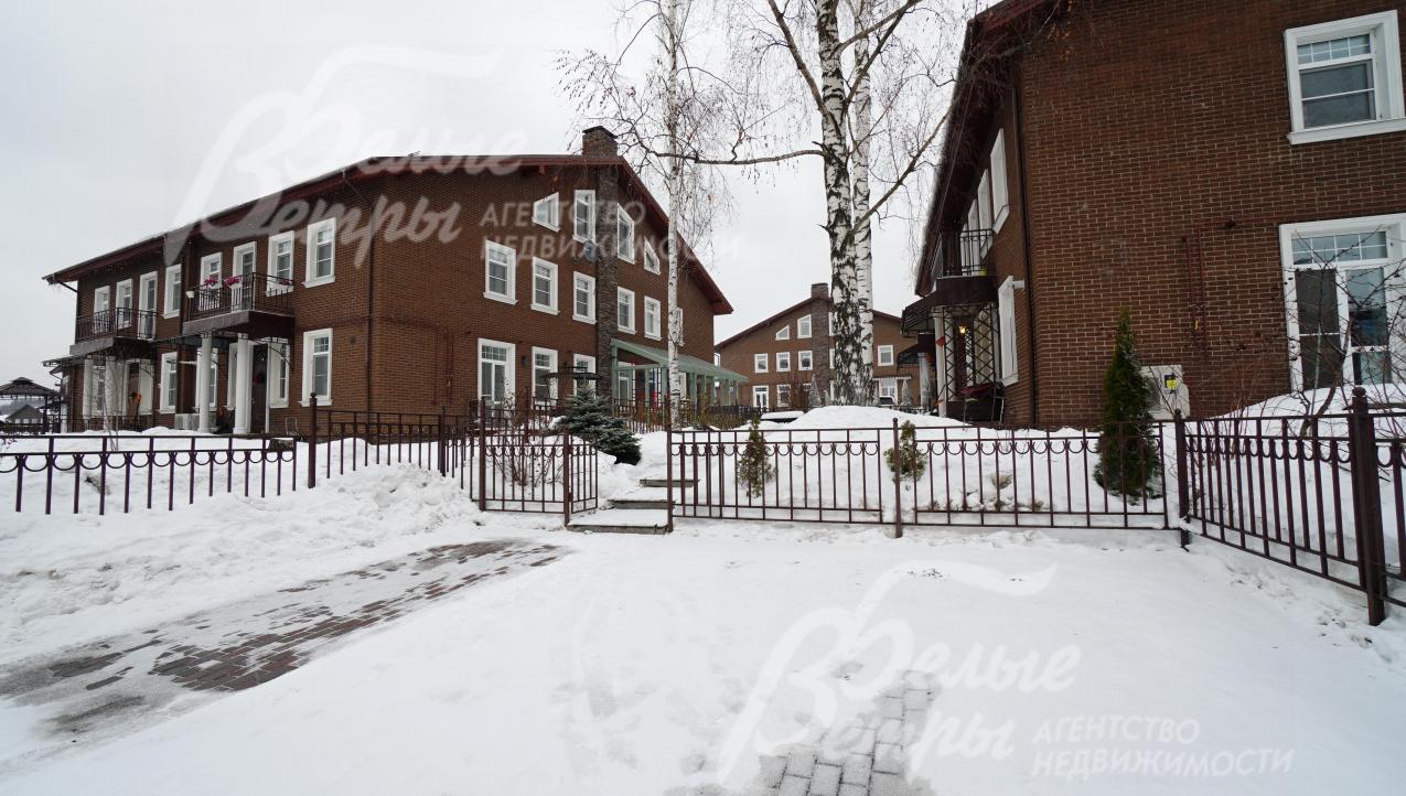 Поселок Бристоль расположен на Киевском шоссе