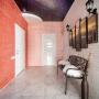 Холл первого этажа. Полы - из керамогранита Marazzi (Италия), на потолке - имитация космического пространства 