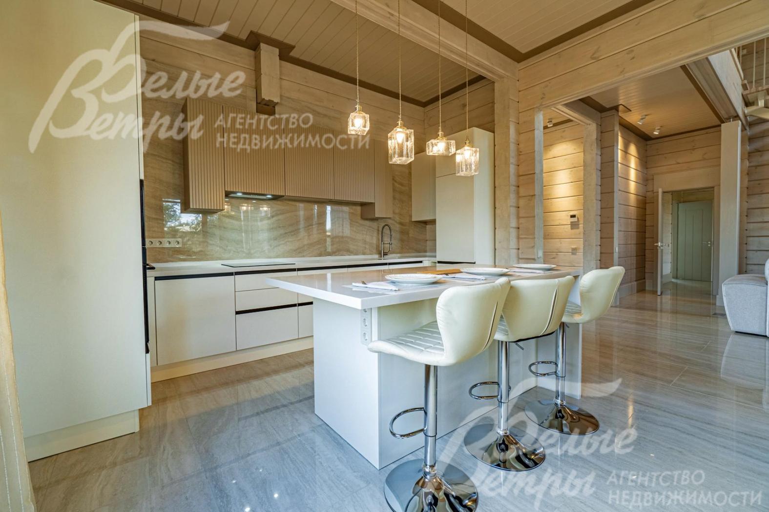 Регулируемые по высоте полубарные стулья