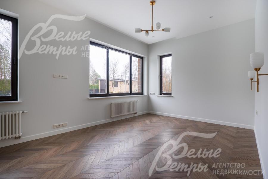 Гостевая спальня-кабинет на 1-ом этаже