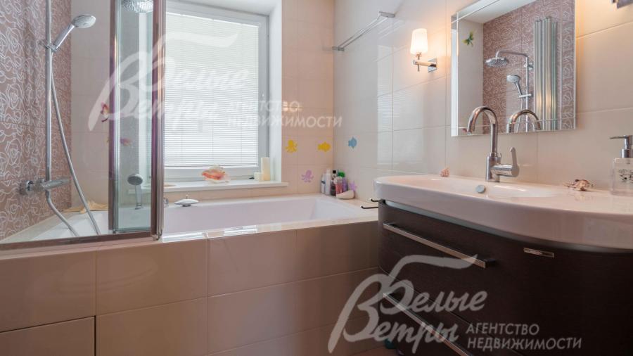 Санузел с ванной на втором этаже