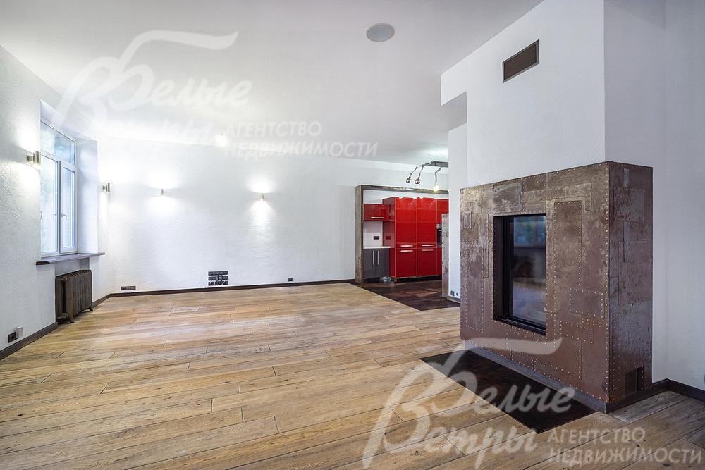 Камин в гостиной