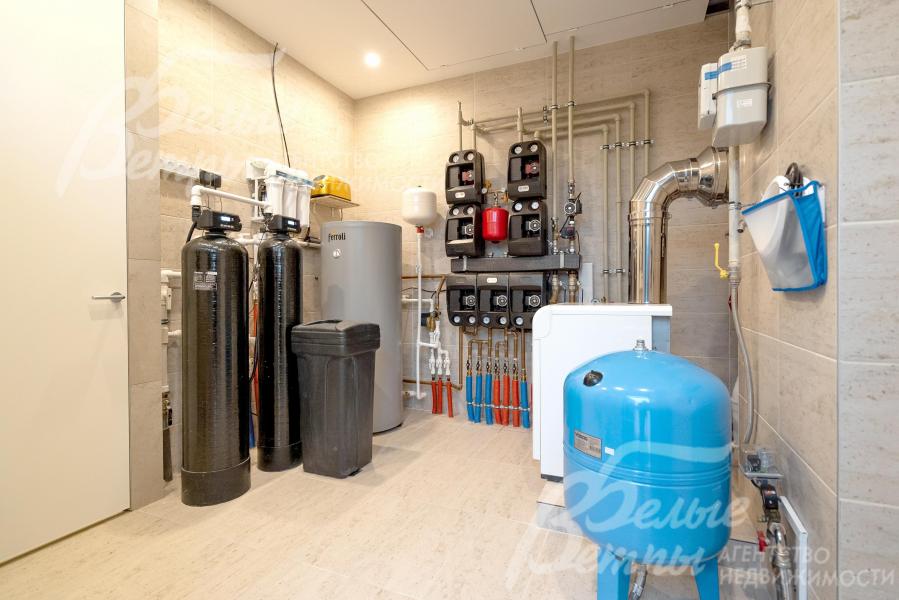 Котельная с газовым котлом и бойлером Ferroli (Италия), системой очистки воды