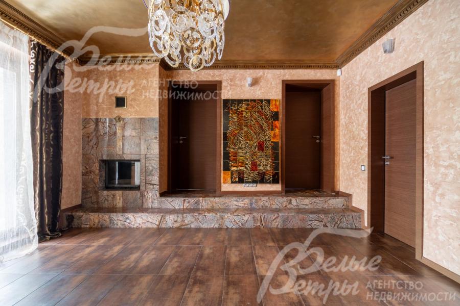 В доме установлены дорогие межкомнатные двери немецкого производства с хорошей шумоизоляцией