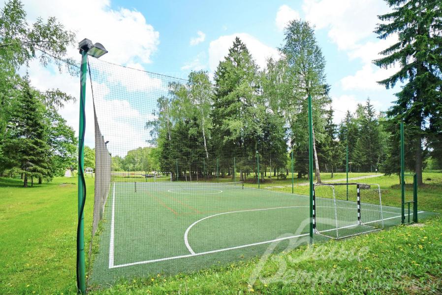 Спортивная площадка