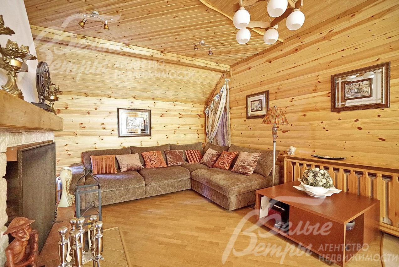 Гостиная с камином 32 кв.м