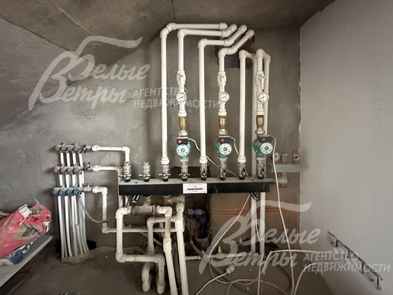 Все коммуникации разведены по дому, организованы точки подключения