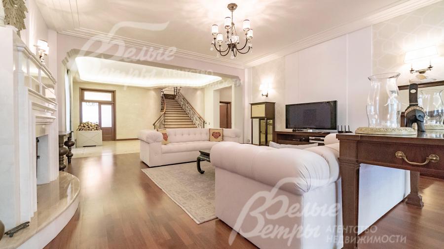 Домашний кинотеатр - проектор JVC, акустическая система Vienna Acoustics (Австрия)