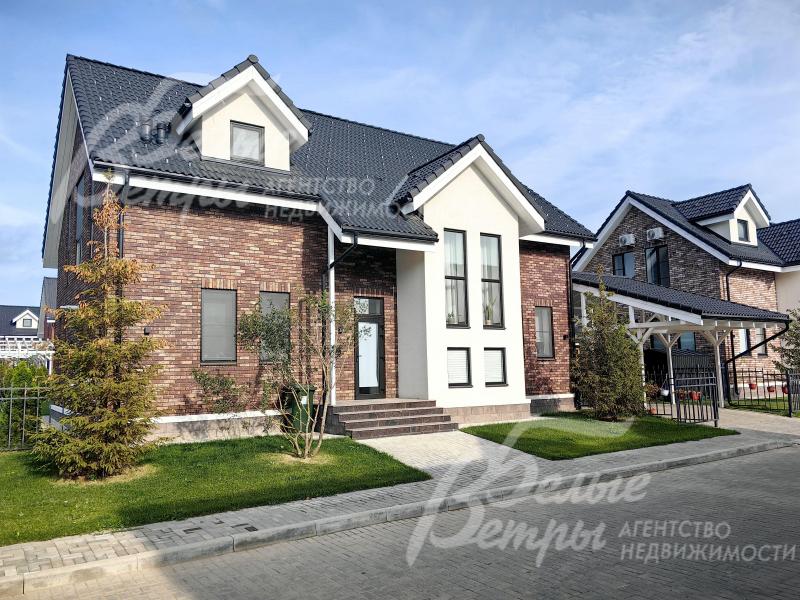 Меблированный дом в стиле современной классики.