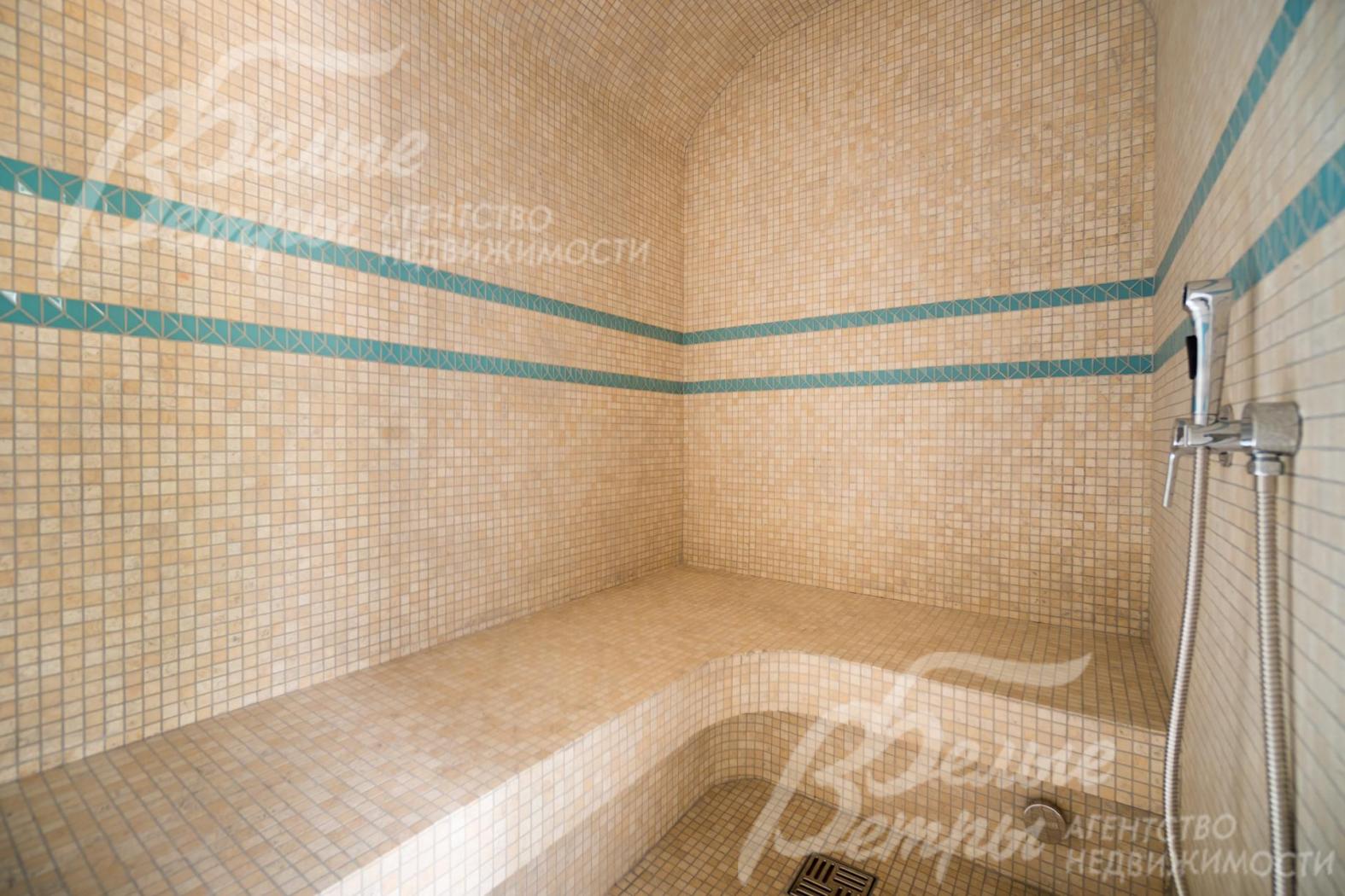 В санузле мастер-спальни расположен хамам