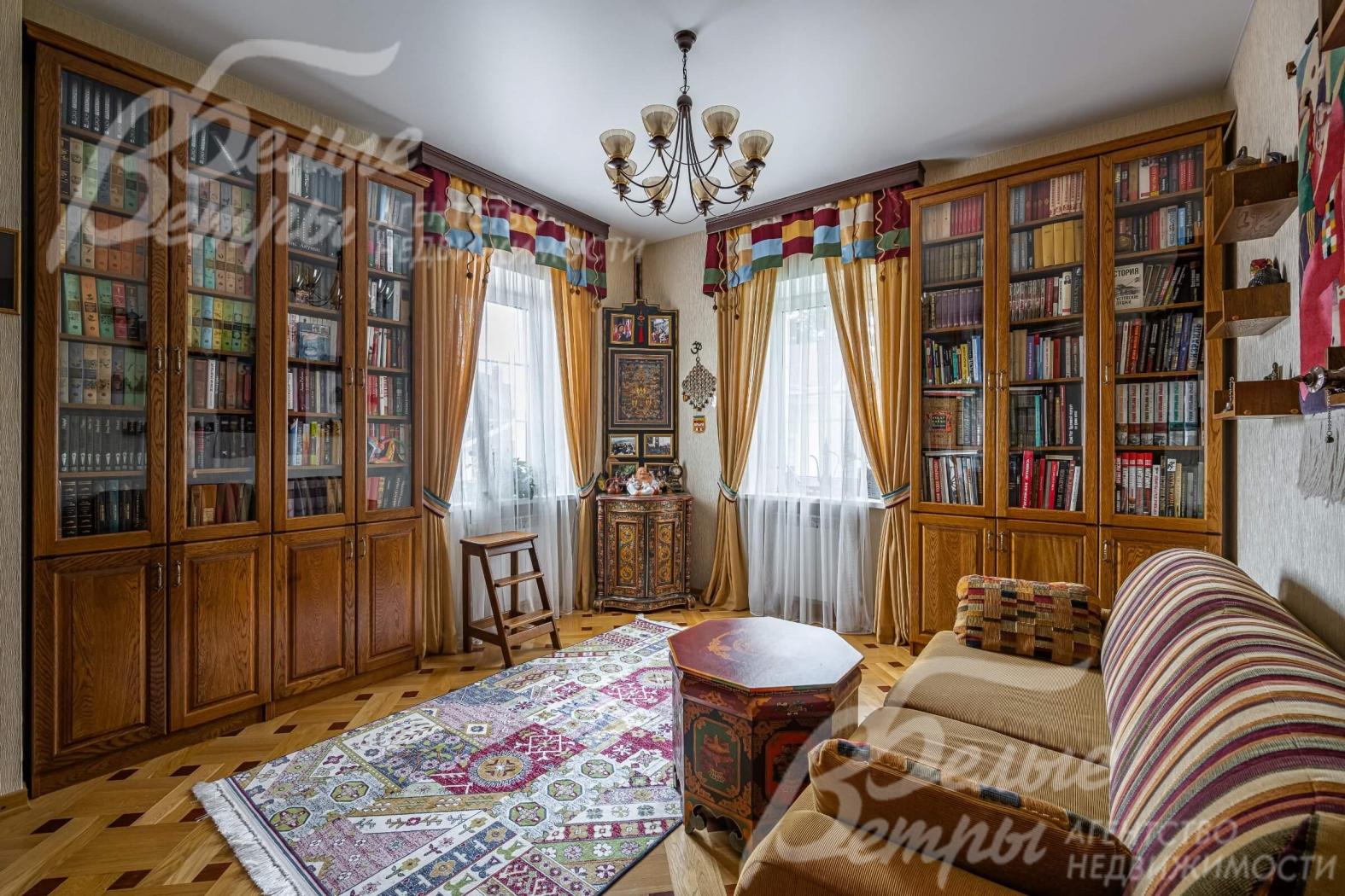 Библиотека - гостевая спальня площадью 14 кв.м