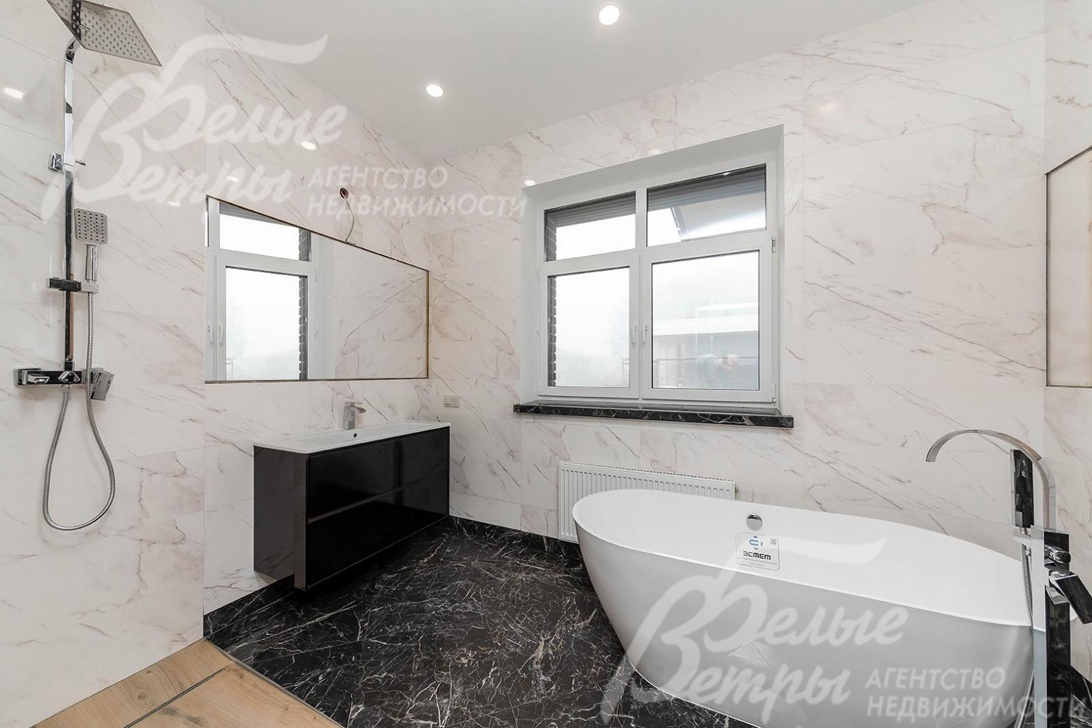 Ванная комната при главной спальне