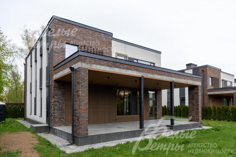 Просторная крытая терраса 44,5 кв.м