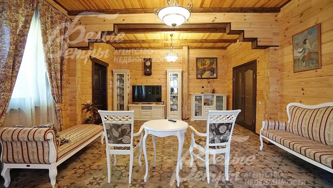 Стены обработаны специальным лаком немецкой фирмы Adler