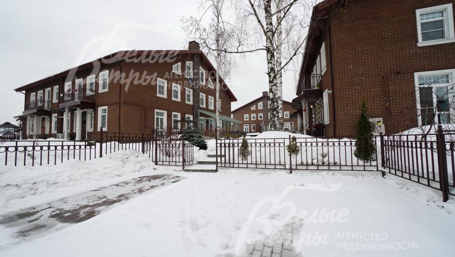 Поселок Бристоль расположен на Киевском шоссе