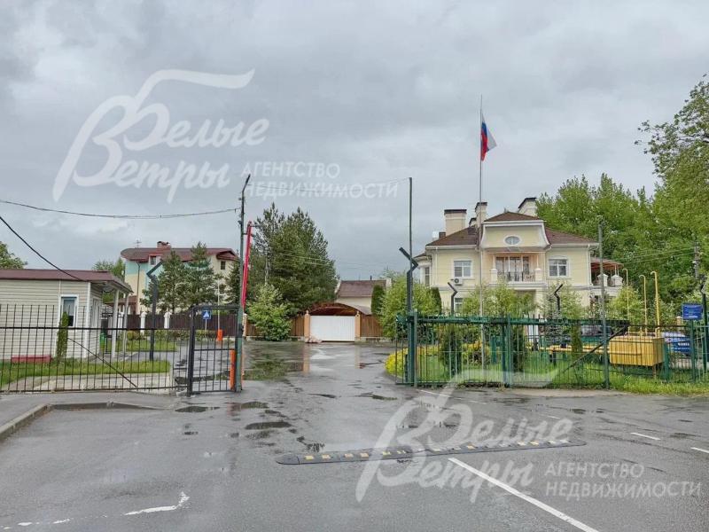 Въезд на территорию коттеджного поселка Юпитер